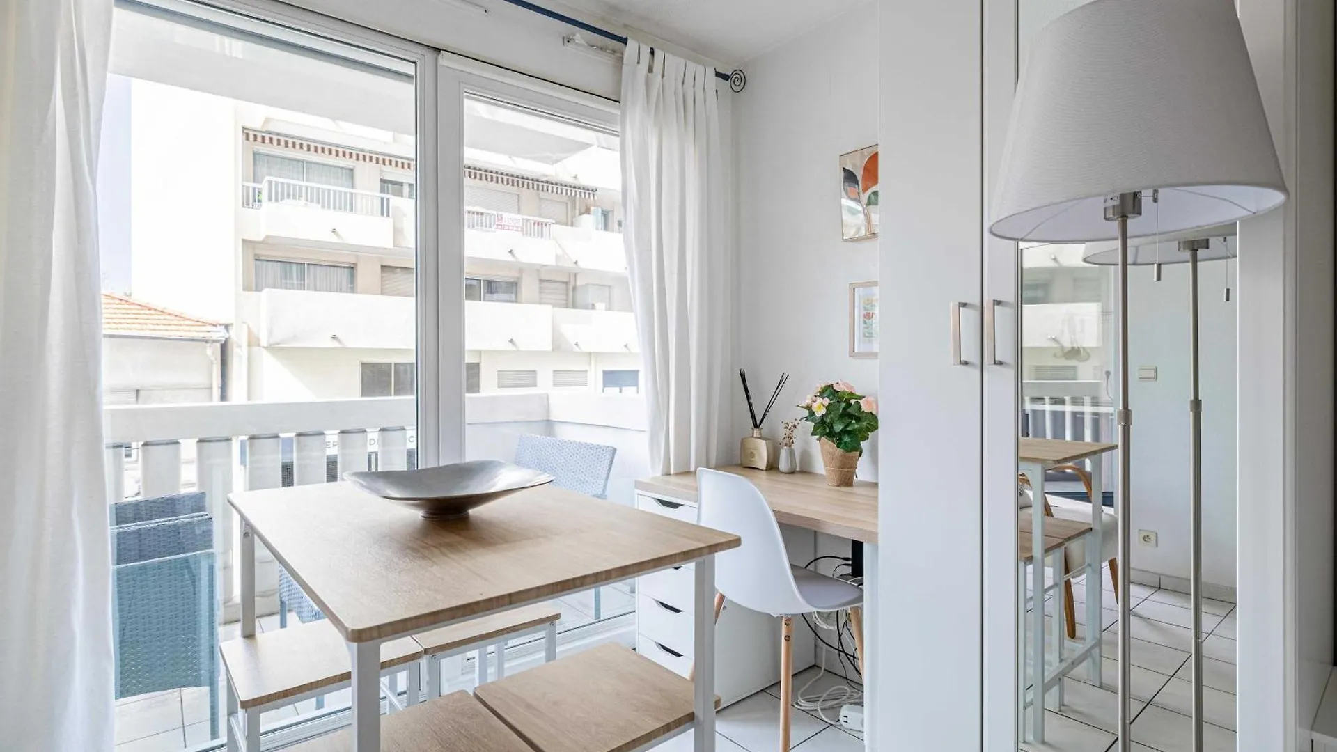 Charming Studio With Pool & Balcony -Heart Of Nice